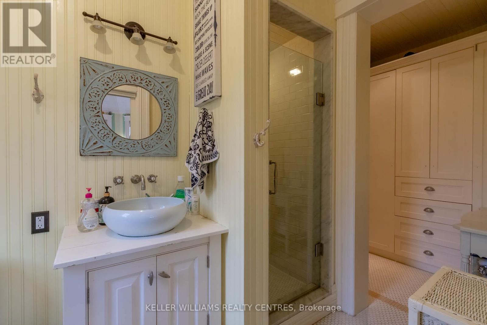 736 Lake Drive N, Georgina, Ontario  L4P 3C8 - Photo 46 - N12454693