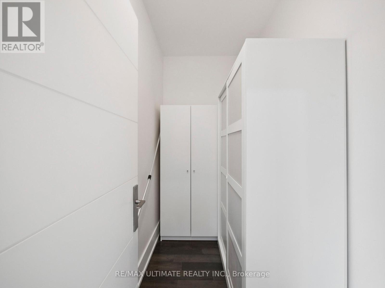 74 Leisure Lane, Richmond Hill, Ontario  L4C 4X1 - Photo 37 - N12454797