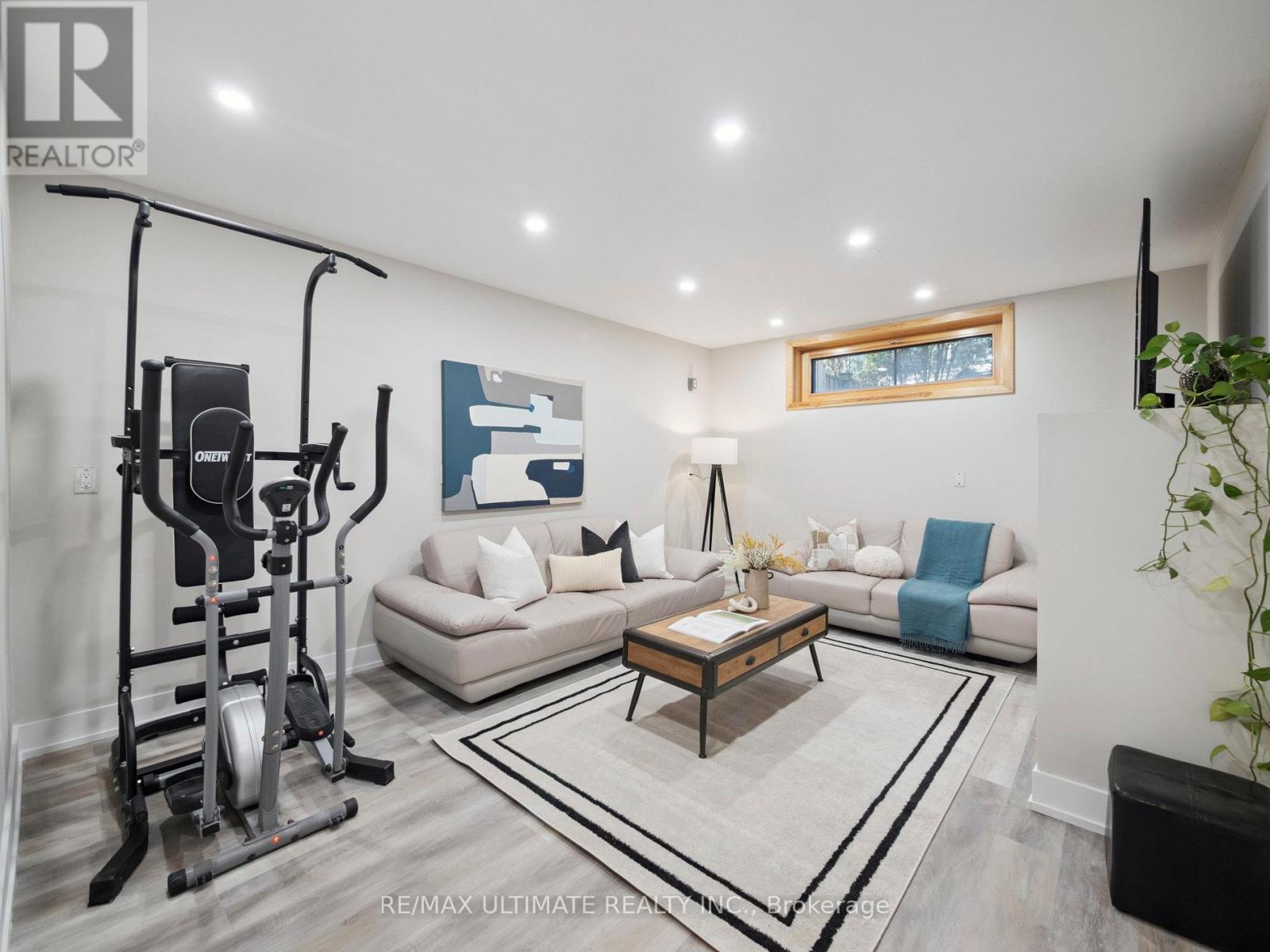 74 Leisure Lane, Richmond Hill, Ontario  L4C 4X1 - Photo 42 - N12454797