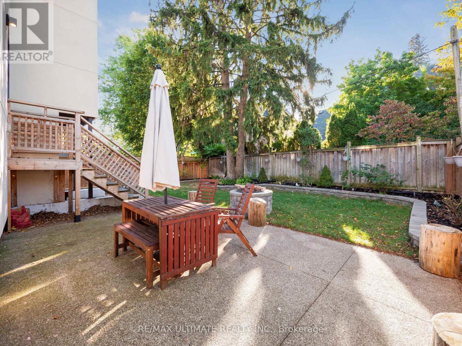 74 Leisure Lane, Richmond Hill, Ontario  L4C 4X1 - Photo 45 - N12454797