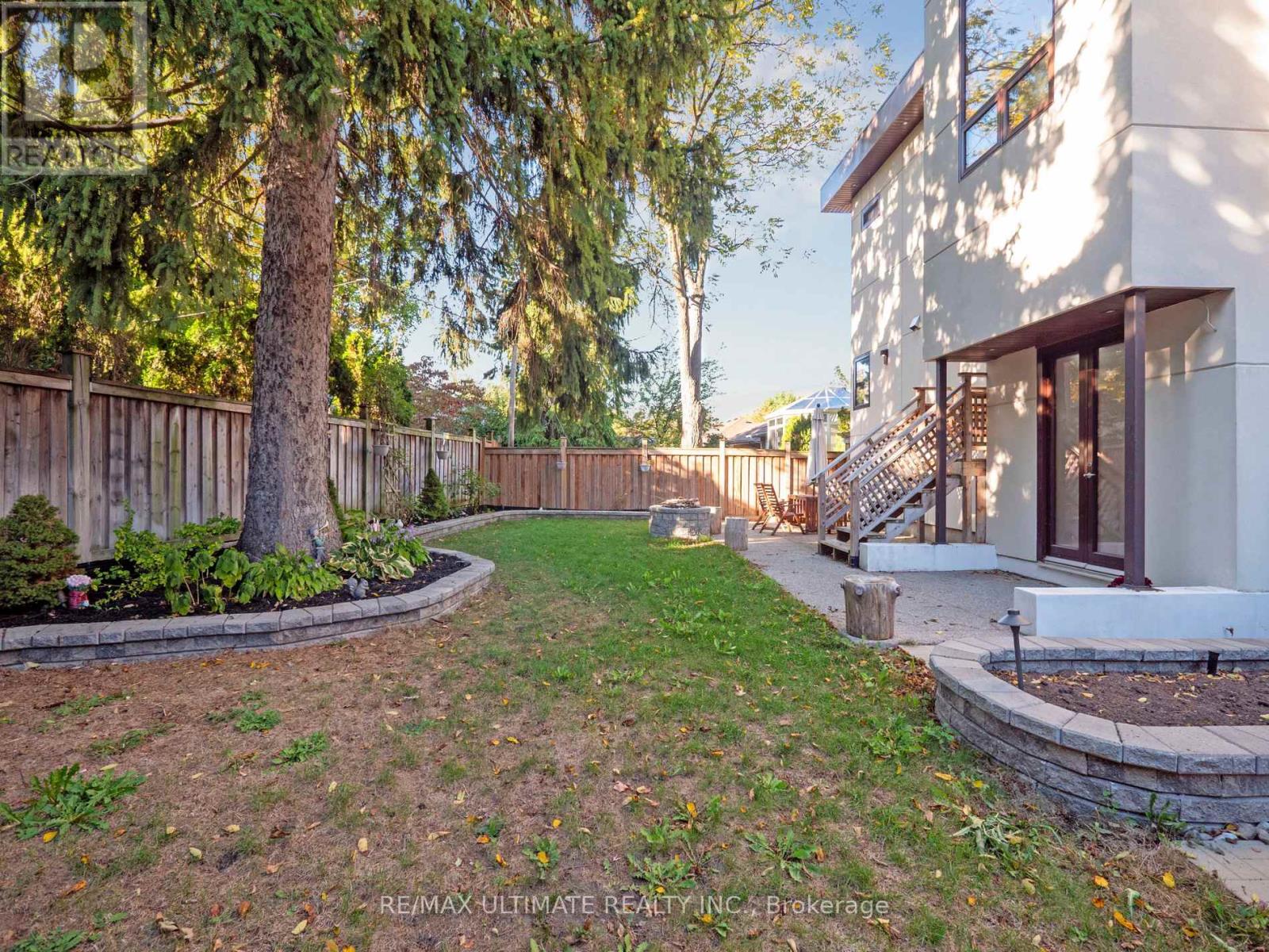 74 Leisure Lane, Richmond Hill, Ontario  L4C 4X1 - Photo 48 - N12454797