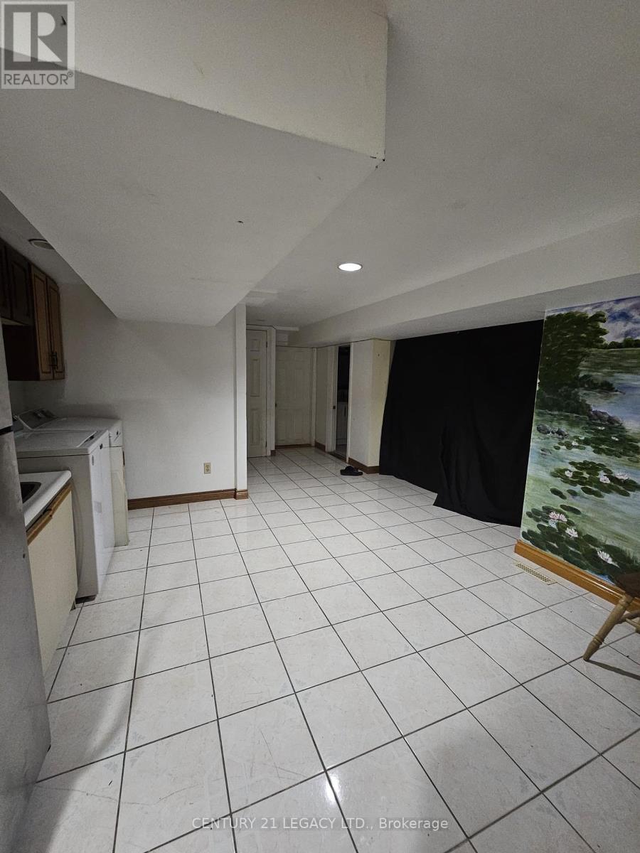 101 Mcmurchy Avenue S, Brampton, Ontario  L6Y 1Y7 - Photo 8 - W12454578