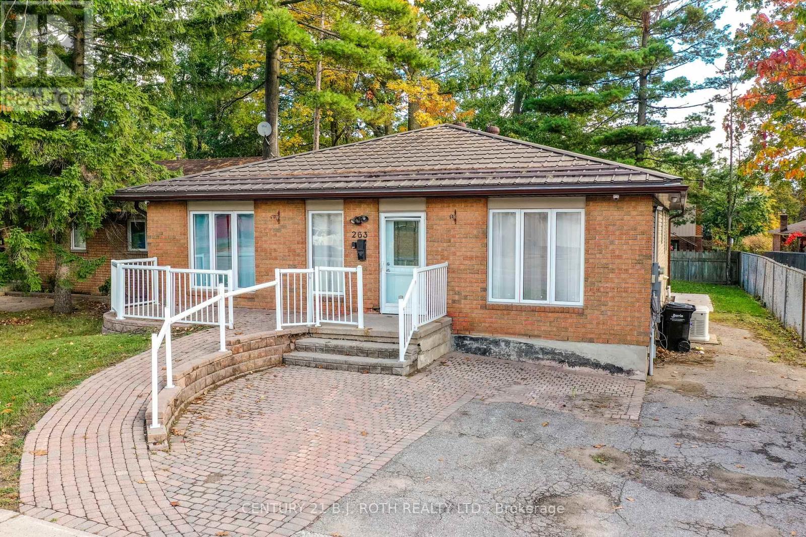 263 Anne Street N, Barrie, Ontario  L4N 4Y1 - Photo 1 - S12454725