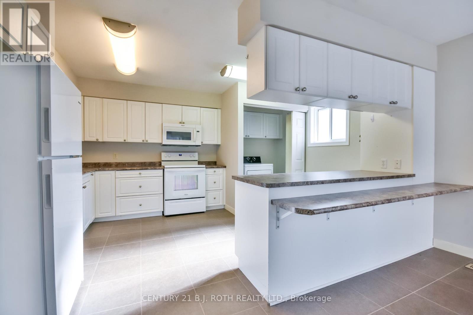 263 Anne Street N, Barrie, Ontario  L4N 4Y1 - Photo 9 - S12454725