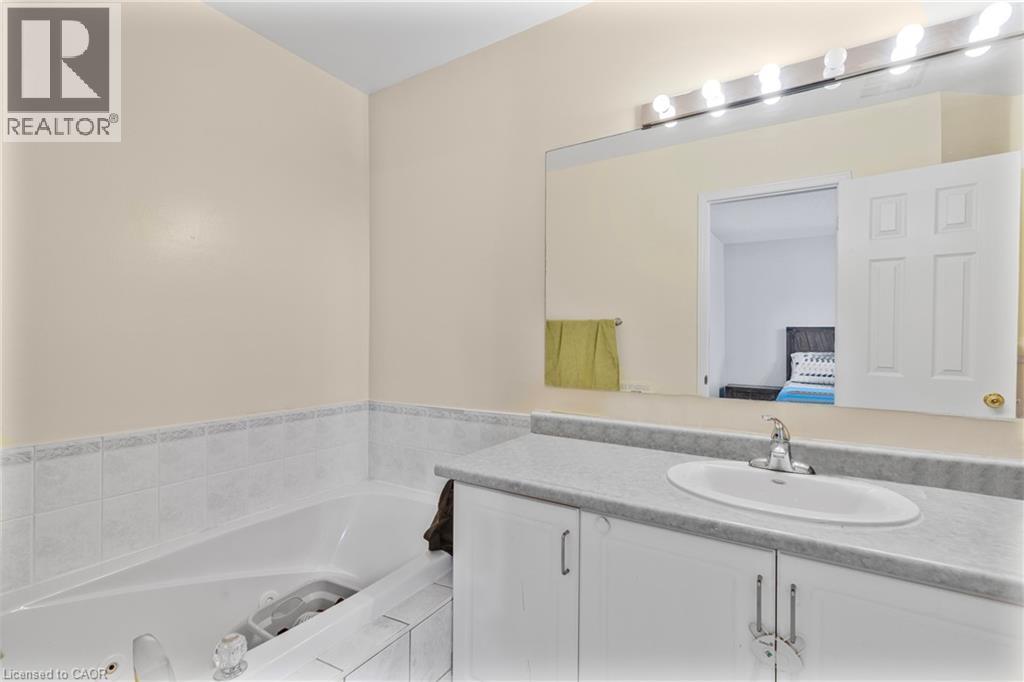 1060 Foxglove Place, Mississauga, Ontario  L5V 2N5 - Photo 28 - 40777991