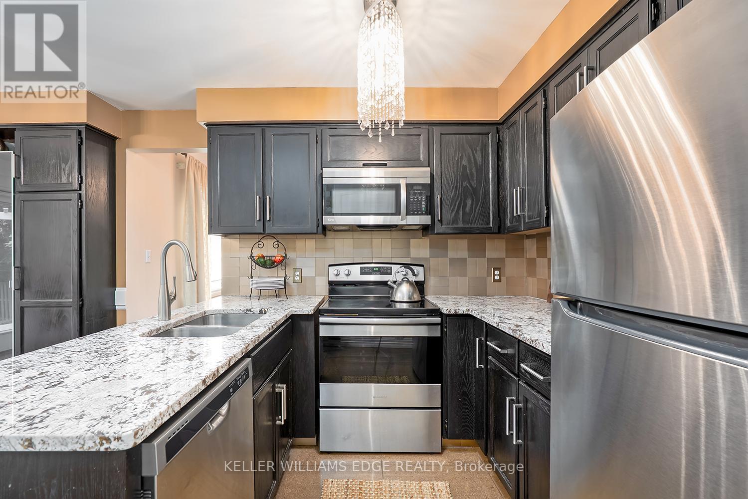 2264 Heidi Avenue, Burlington, Ontario  L7M 3W4 - Photo 15 - W12454392