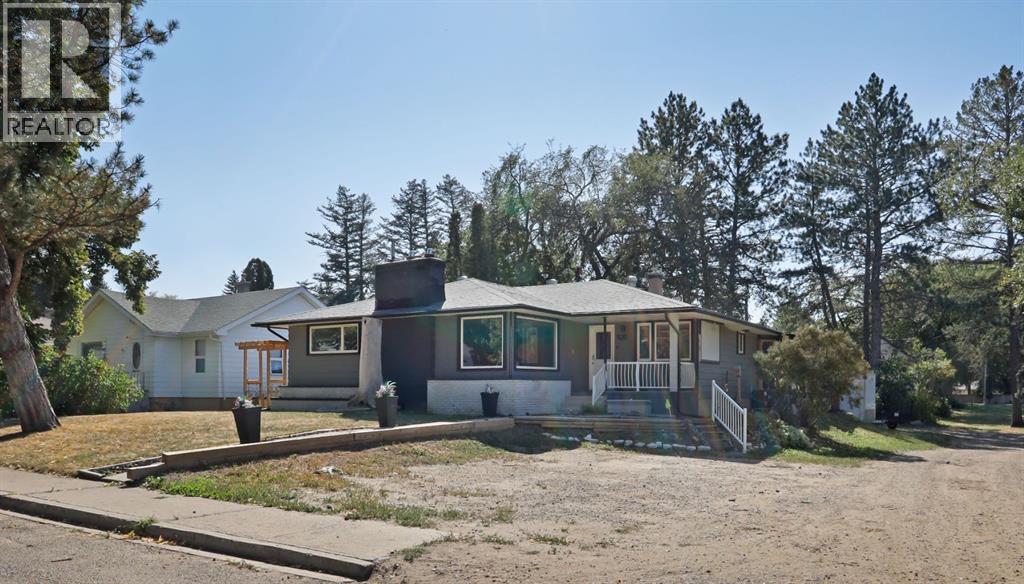 535 2a Avenue W, Brooks, Alberta  T1R 0B1 - Photo 2 - A2258460