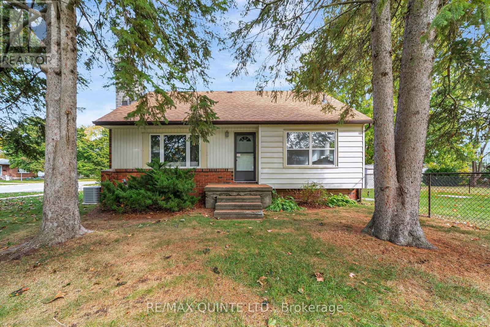 501 BRIDGE STREET E, Belleville, Ontario