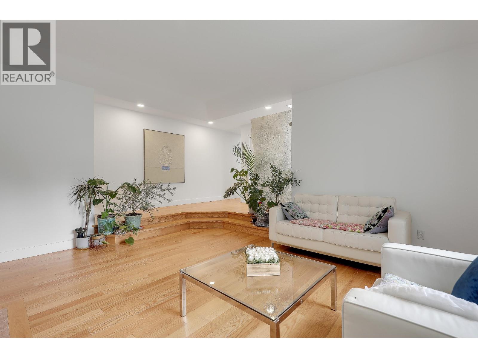 907 Sprice Avenue, Coquitlam, British Columbia  V3J 7M2 - Photo 5 - R3056696