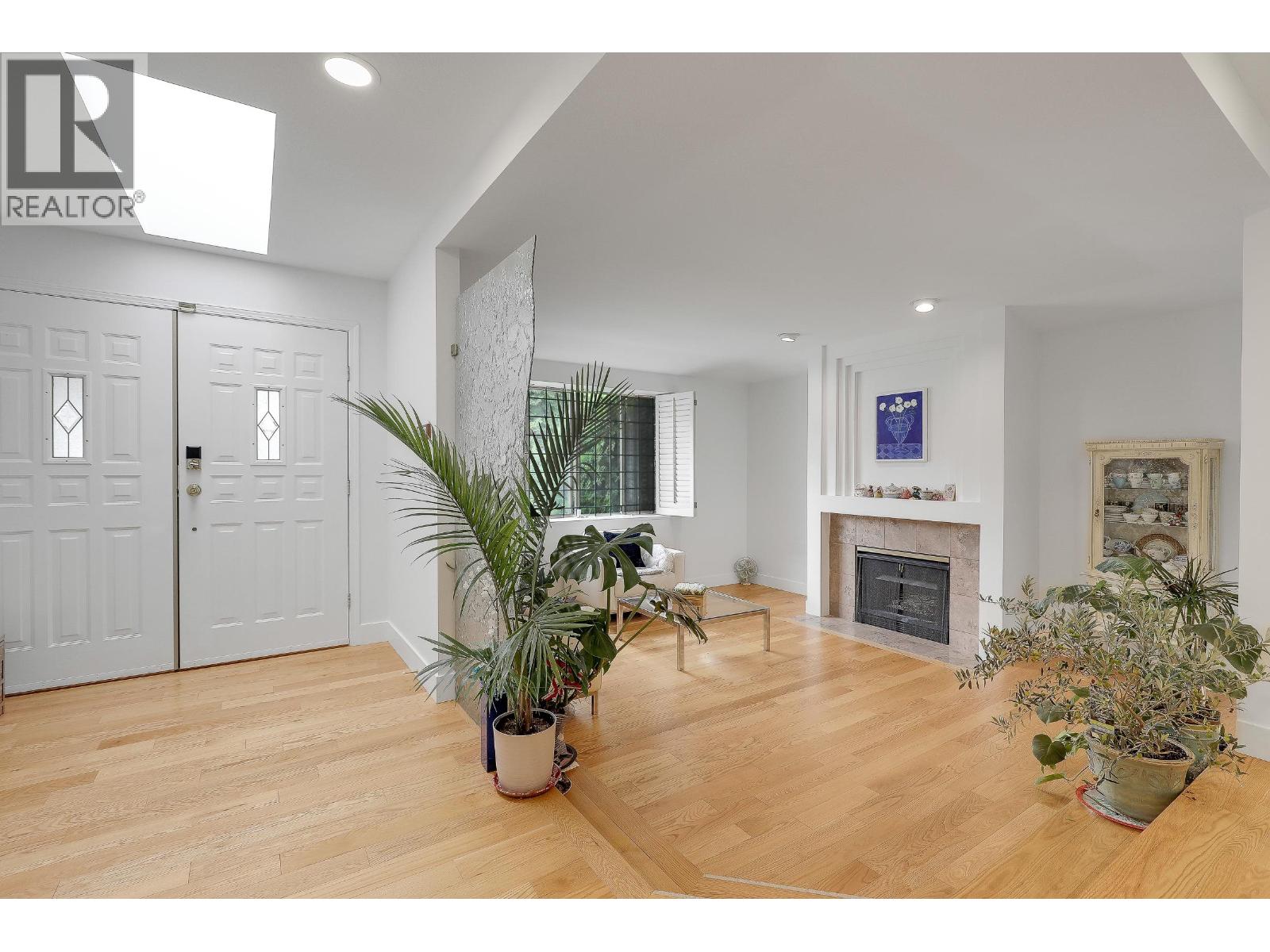 907 Sprice Avenue, Coquitlam, British Columbia  V3J 7M2 - Photo 7 - R3056696