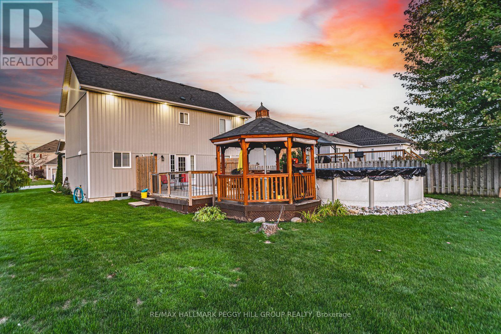 222 Red Oak Trail, Clearview, Ontario  L0M 1S0 - Photo 17 - S12426422