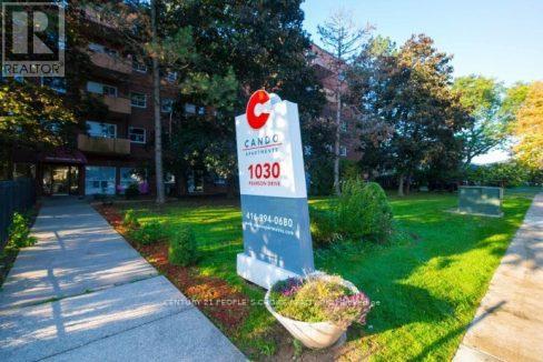 405 - 1030 PEARSON DRIVE, Oakville, Ontario