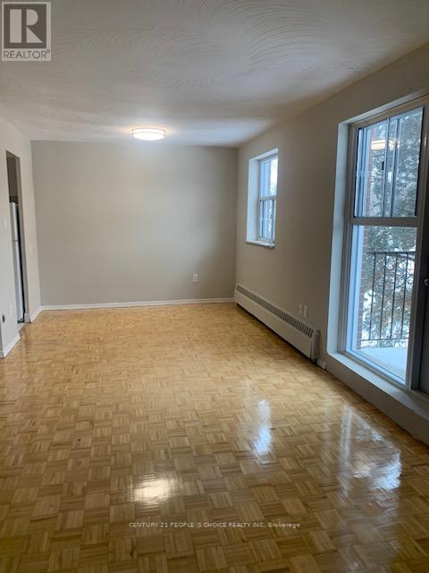 405 - 1030 Pearson Drive, Oakville, Ontario  L6H 2A8 - Photo 6 - W12454686