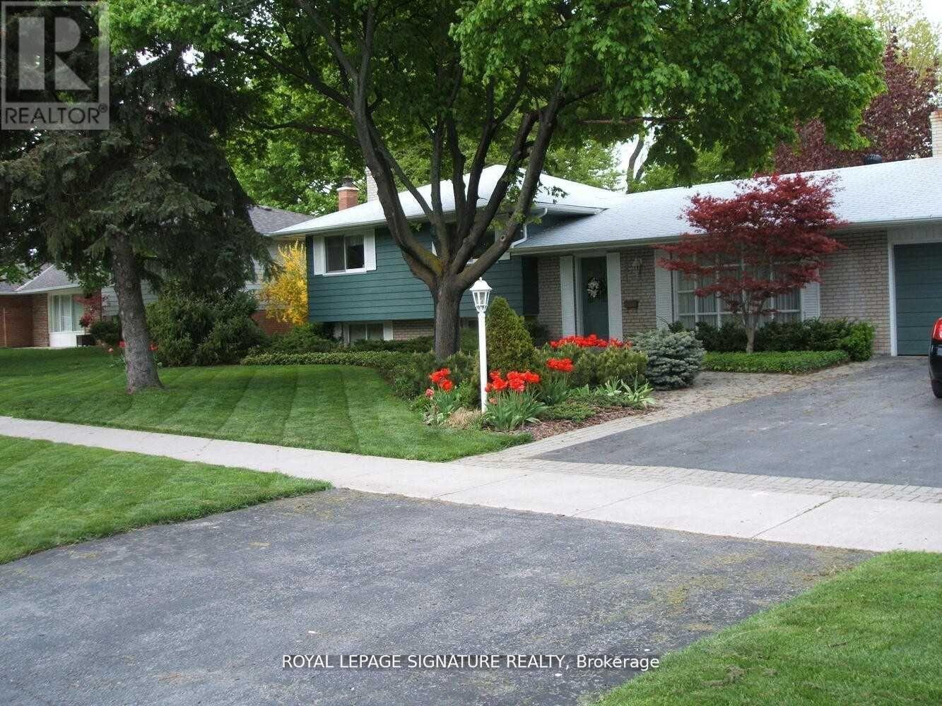 Lower - 181 Third Line, Oakville, Ontario  L6L 3Z9 - Photo 2 - W12454701