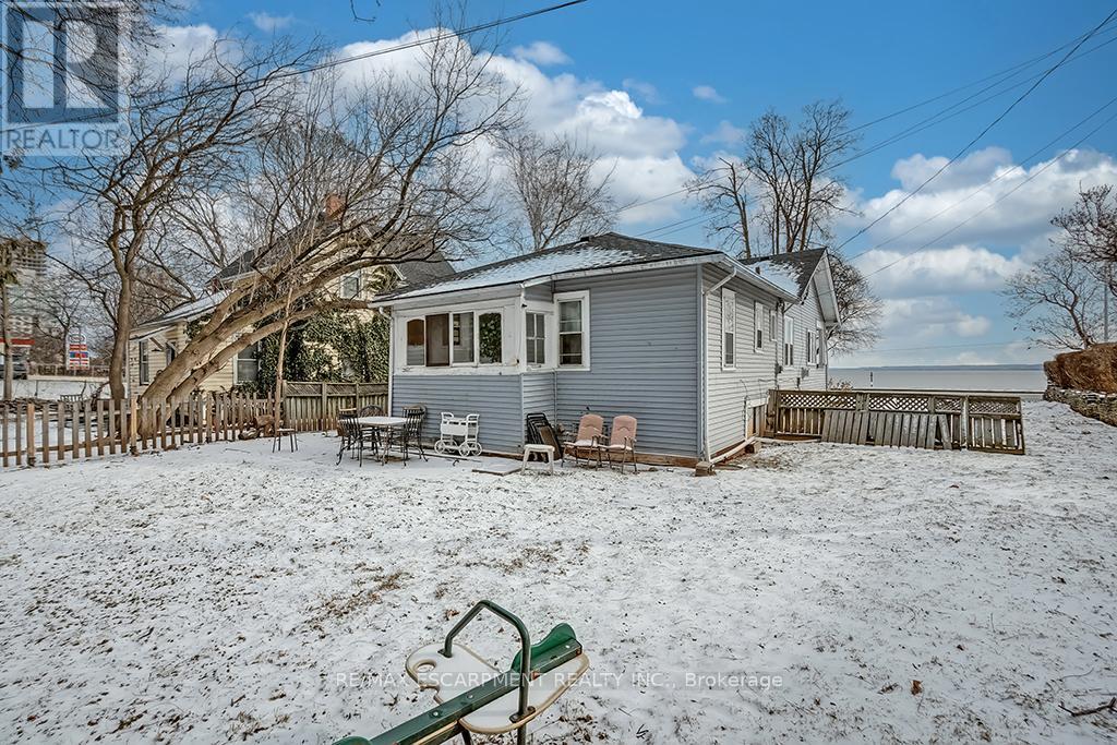 1415 Lakeshore Road, Burlington, Ontario  L7S 1B3 - Photo 26 - W12454724