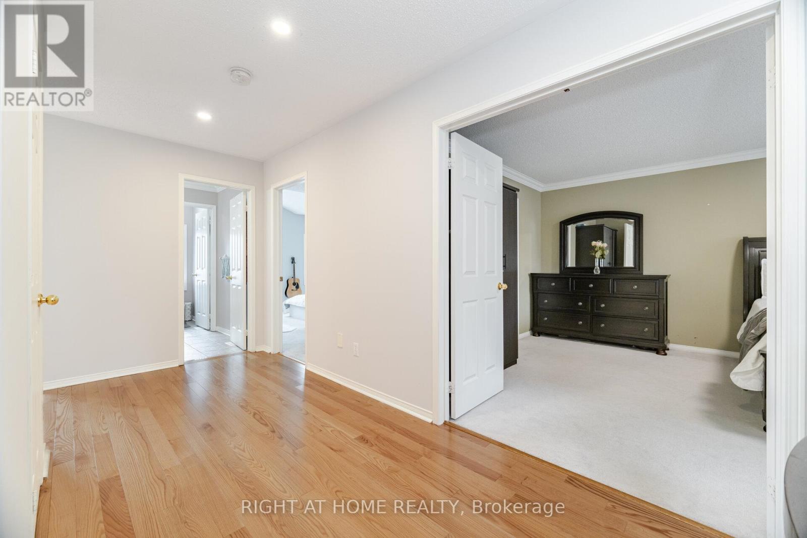 5467 Blue Spruce Avenue, Burlington, Ontario  L7L 7C6 - Photo 28 - W12454736