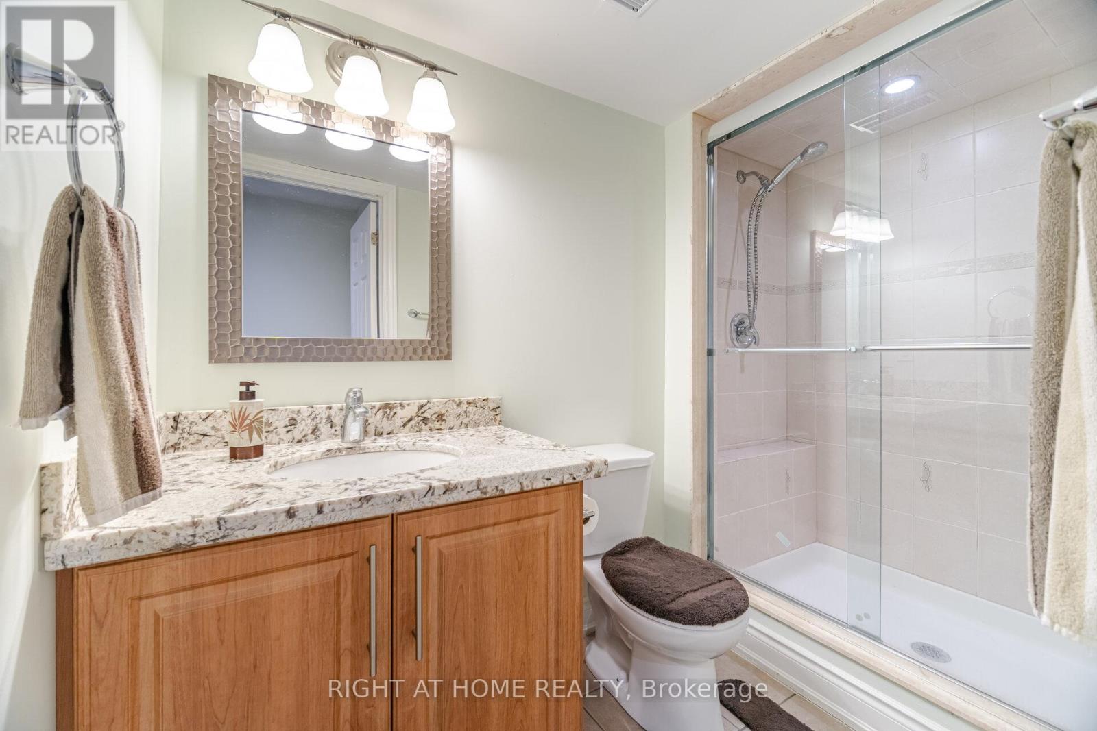 5467 Blue Spruce Avenue, Burlington, Ontario  L7L 7C6 - Photo 42 - W12454736