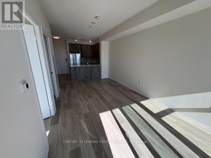 1103 - 15 Watergarden Drive, Mississauga, Ontario  L5R 1B2 - Photo 7 - W12454768
