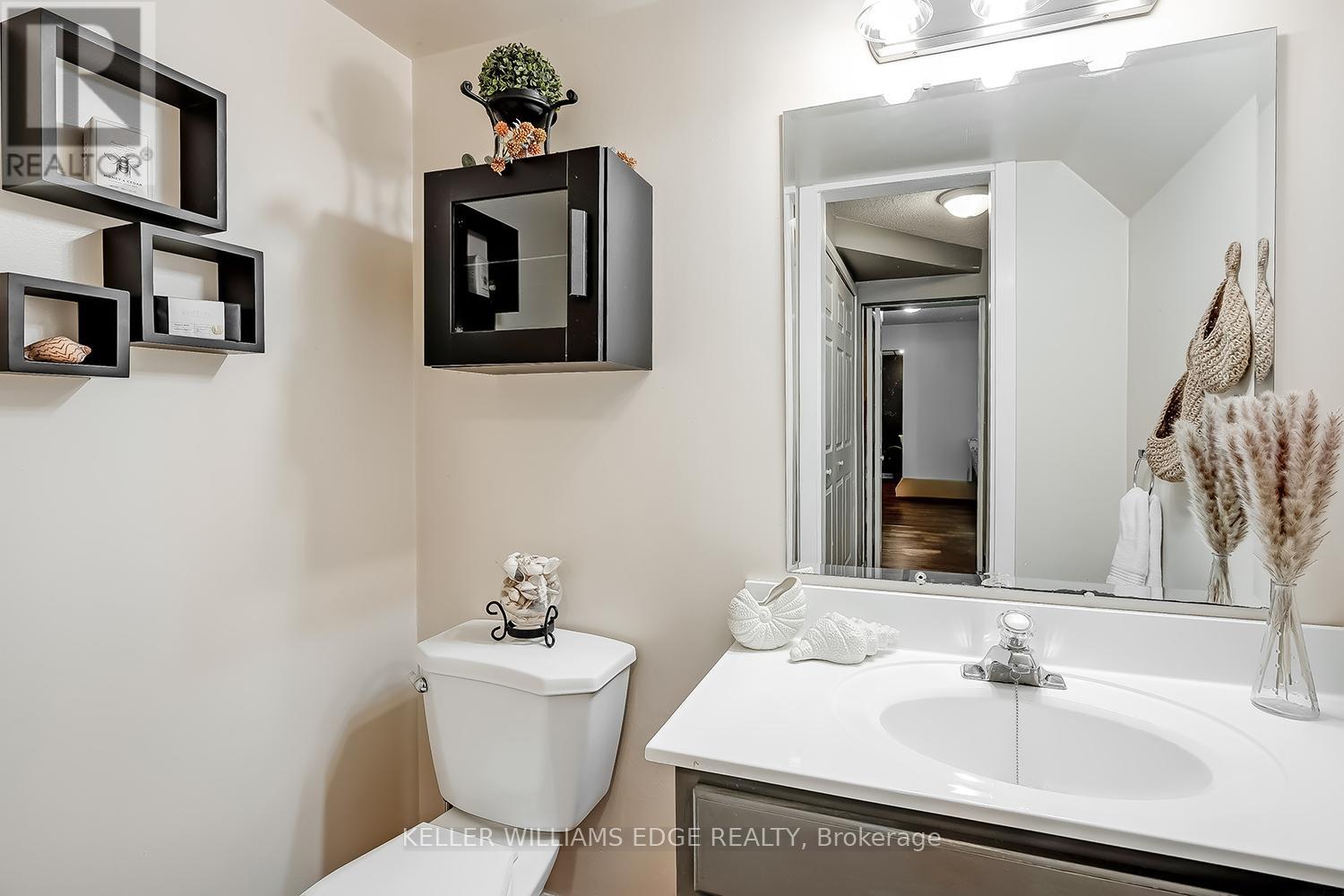 2264 Heidi Avenue, Burlington, Ontario  L7M 3W4 - Photo 37 - W12454392