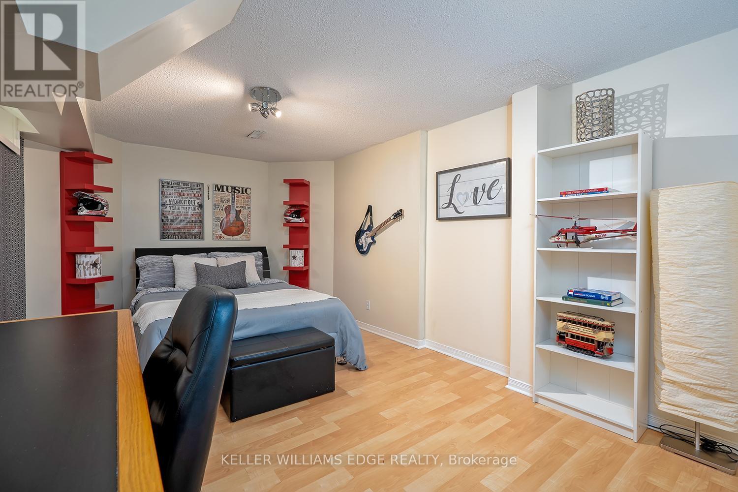 2264 Heidi Avenue, Burlington, Ontario  L7M 3W4 - Photo 38 - W12454392