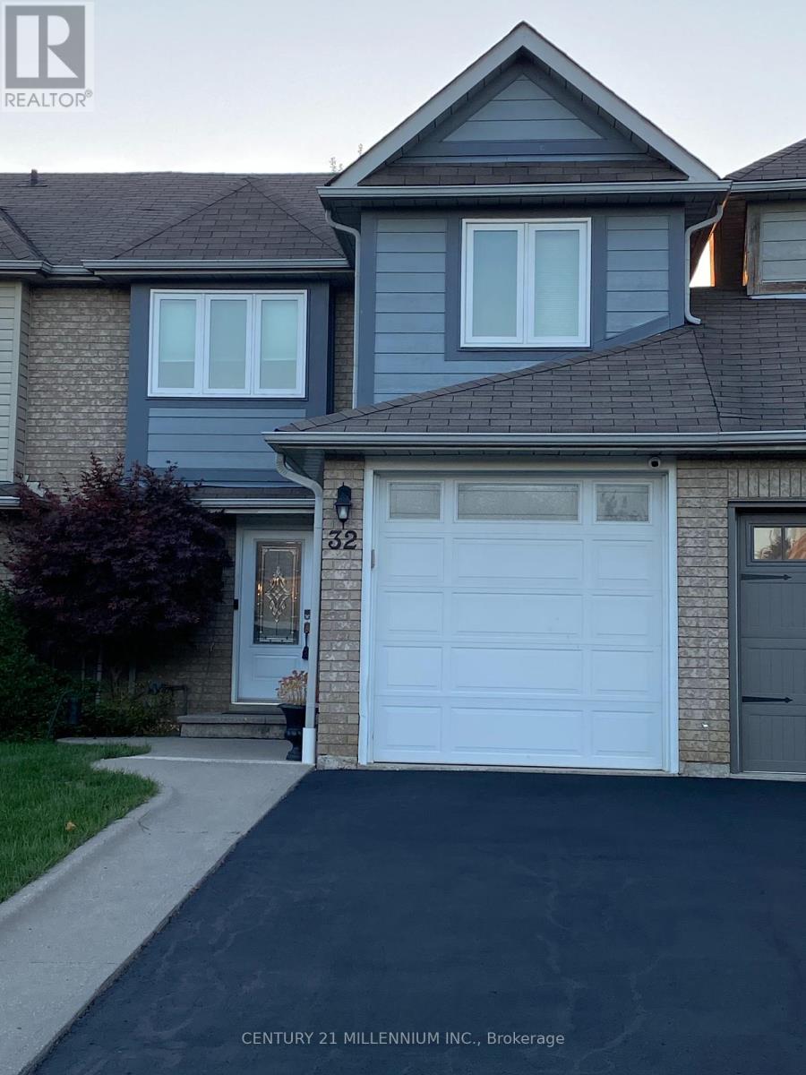 32 Gardenia Way, Caledon, Ontario  L7C 1B2 - Photo 2 - W12437533