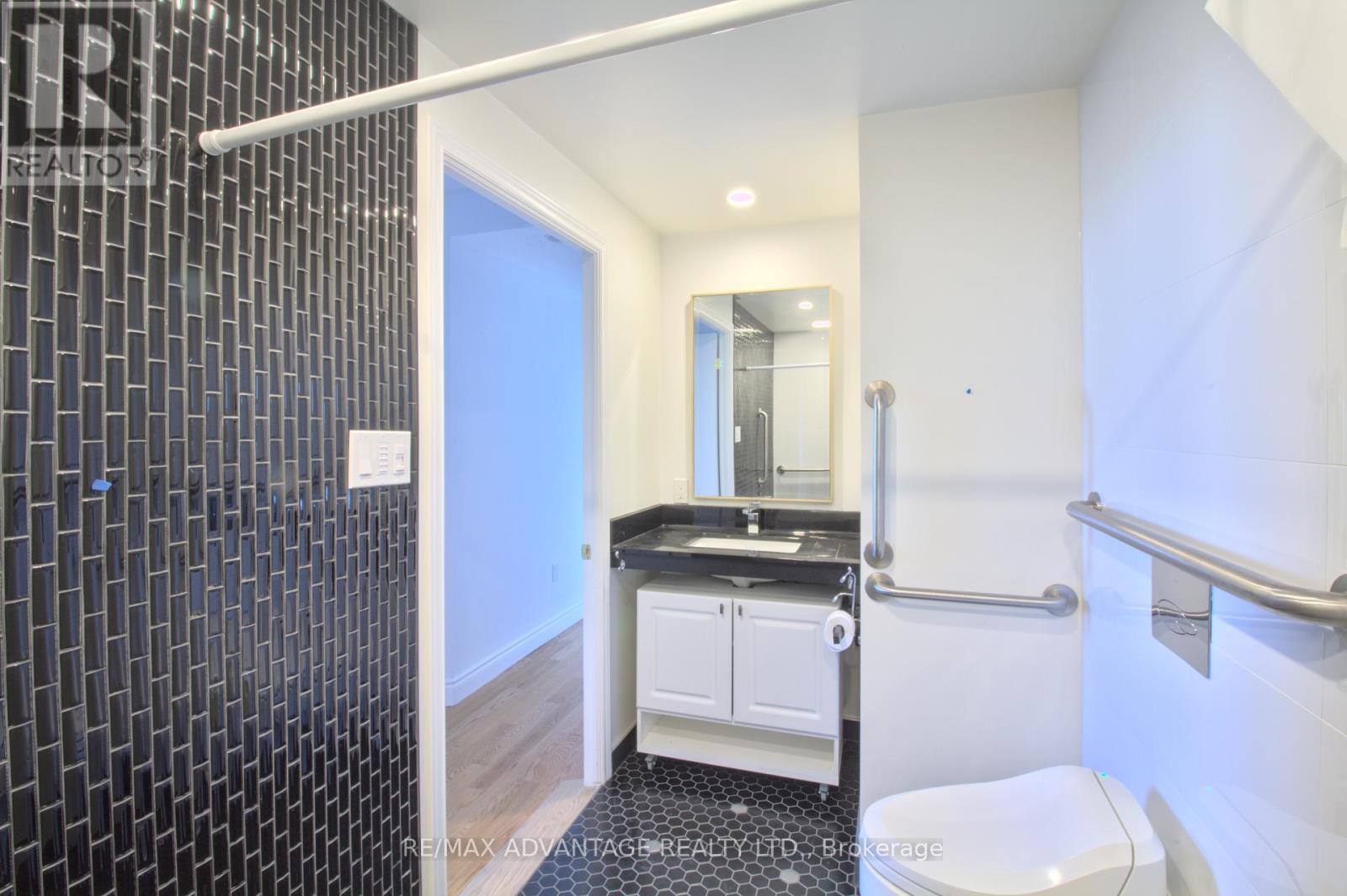 1004 - 600 Talbot Street, London East, Ontario  N6A 5L9 - Photo 31 - X12454845
