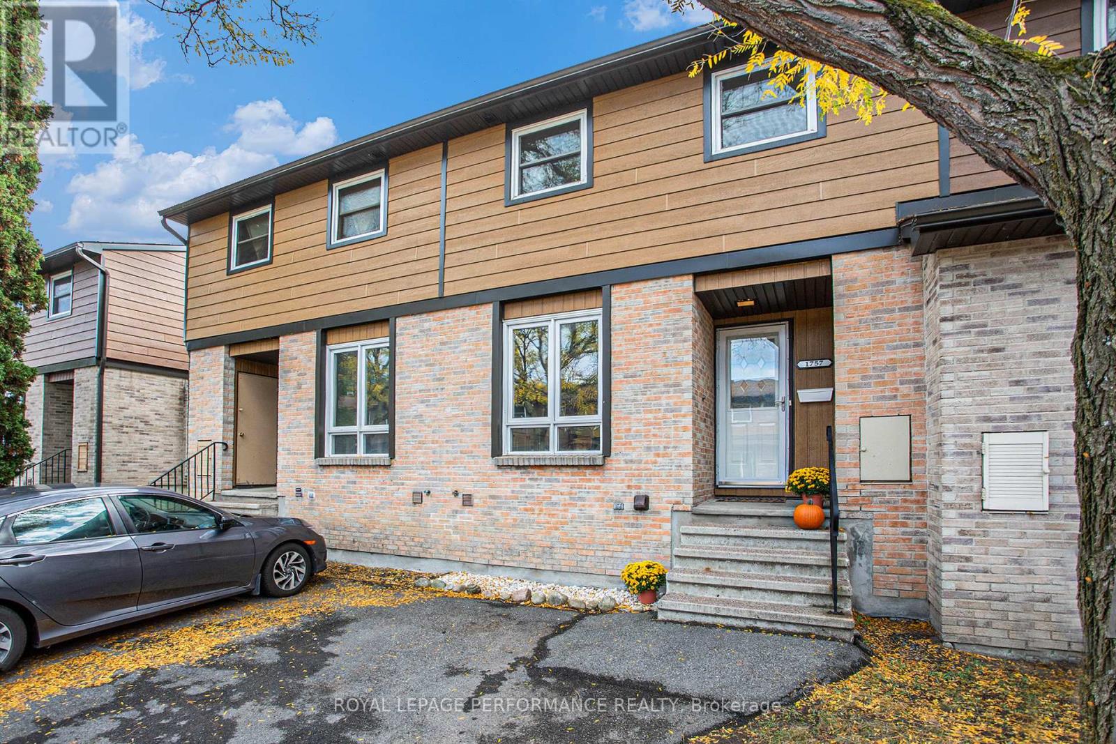 1757 Trappist Lane, Ottawa, Ontario  K1C 1X7 - Photo 2 - X12454814