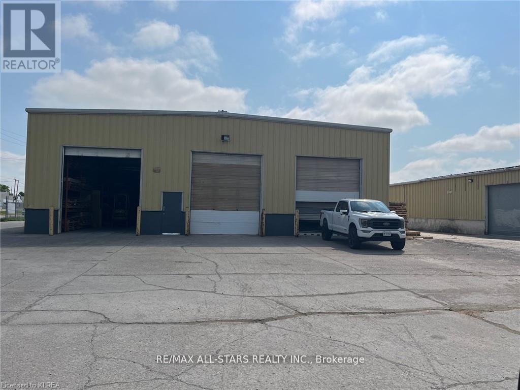 D - 70 Mount Hope Street, Kawartha Lakes, Ontario  K9V 5G4 - Photo 2 - X12454721