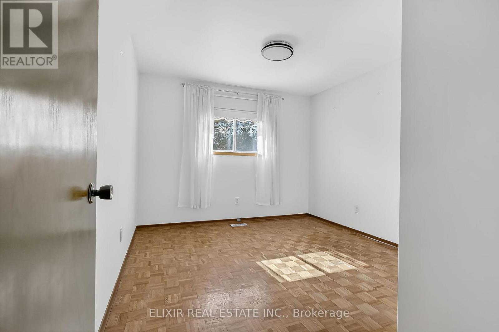 246 Thaler Avenue, Kitchener, Ontario  N2A 1R6 - Photo 18 - X12454765