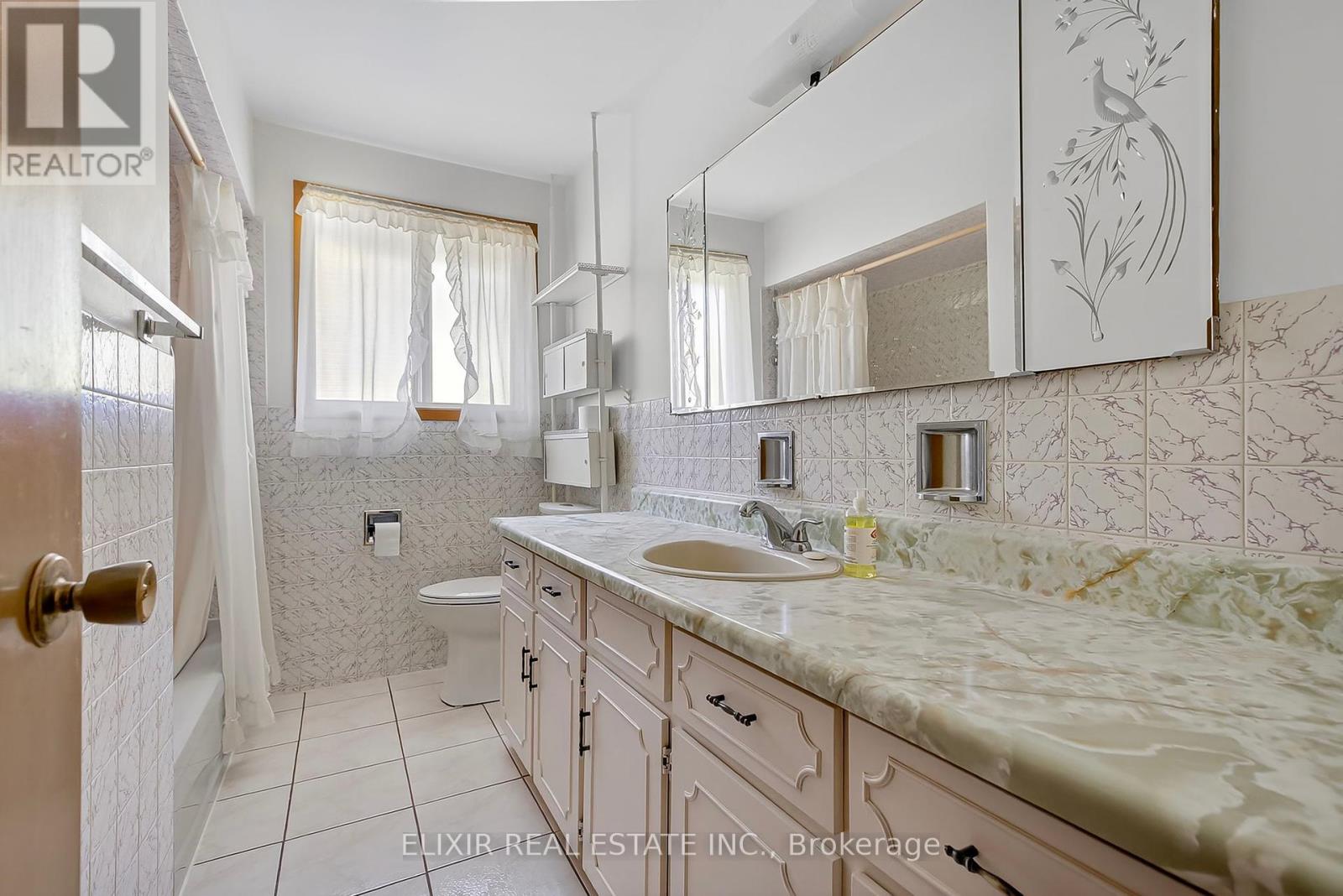 246 Thaler Avenue, Kitchener, Ontario  N2A 1R6 - Photo 21 - X12454765