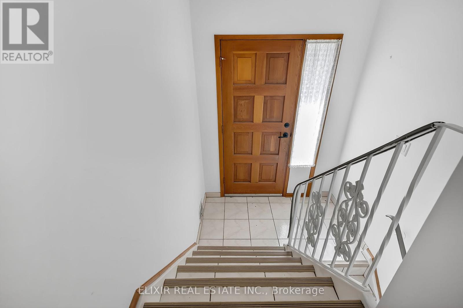 246 Thaler Avenue, Kitchener, Ontario  N2A 1R6 - Photo 5 - X12454765
