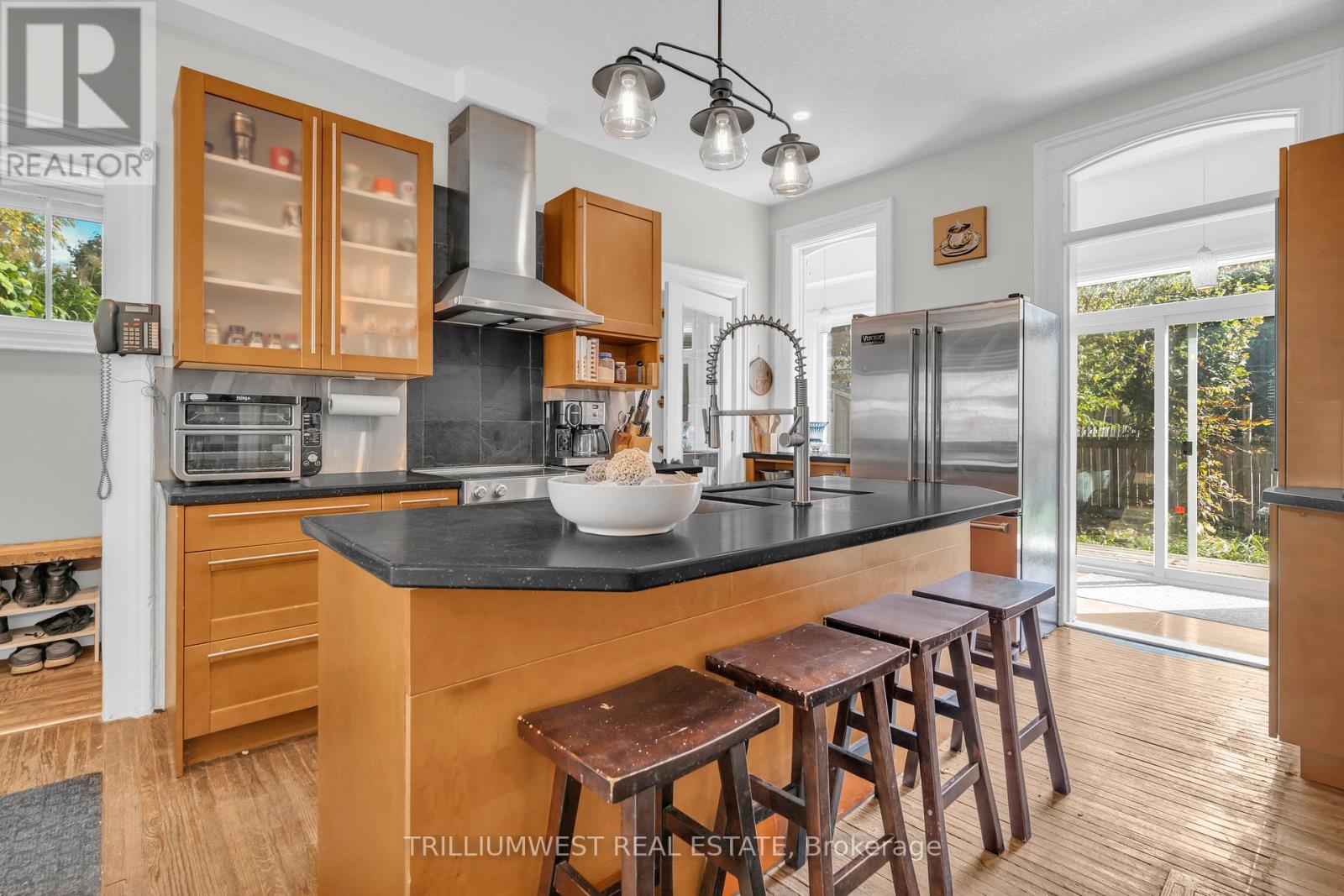 210 Lancaster Street E, Kitchener, Ontario  N2H 1N6 - Photo 13 - X12454771