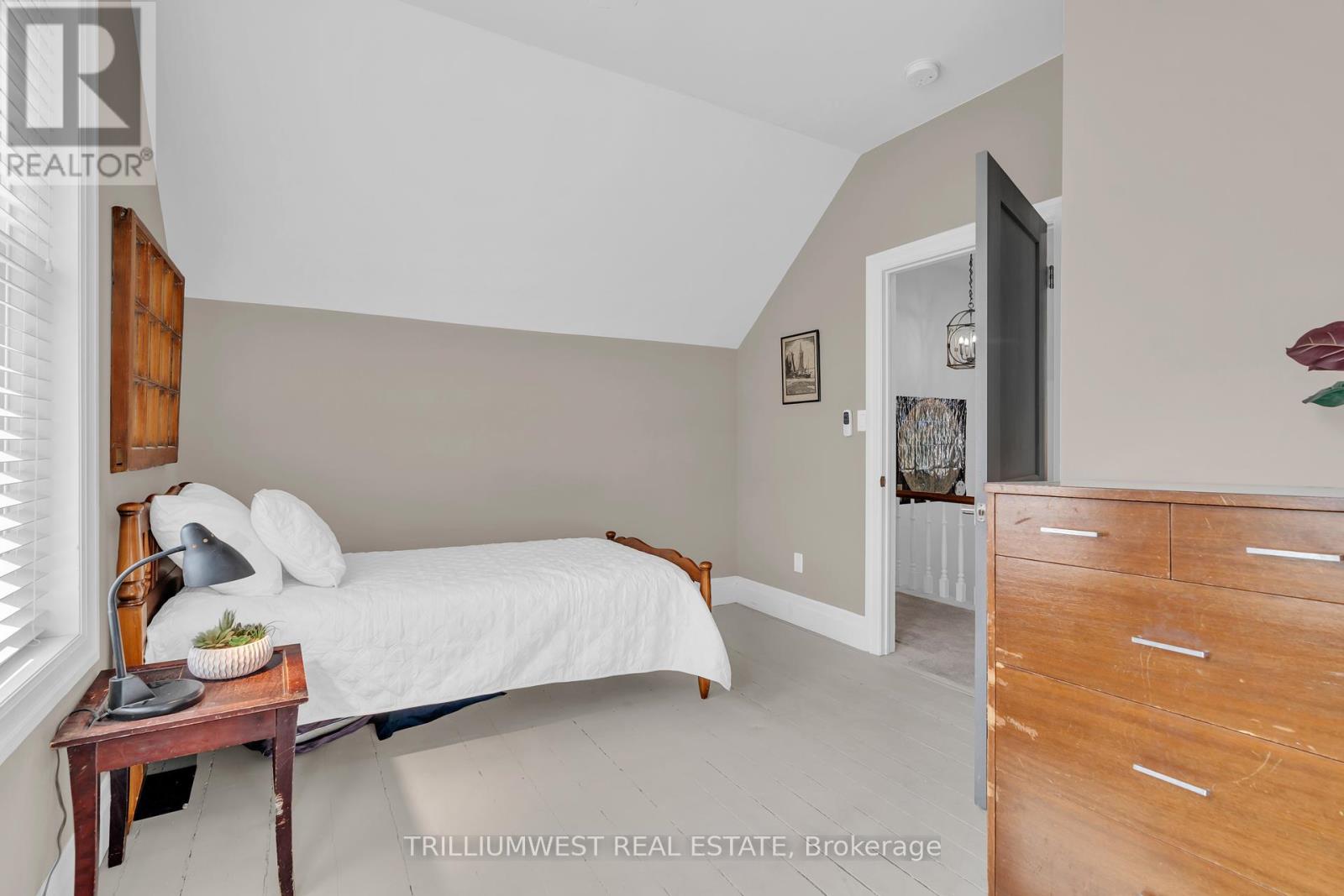210 Lancaster Street E, Kitchener, Ontario  N2H 1N6 - Photo 25 - X12454771