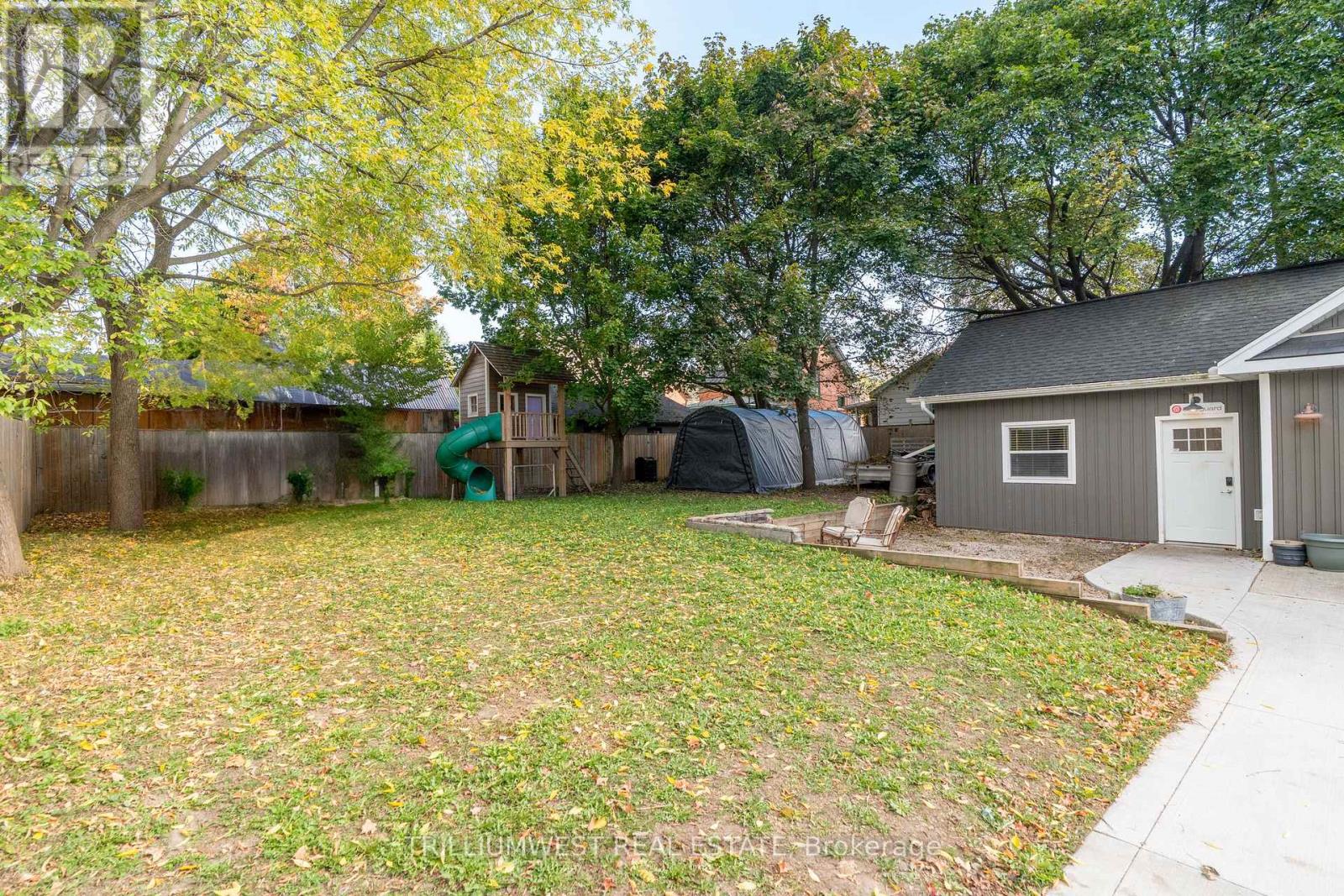 210 Lancaster Street E, Kitchener, Ontario  N2H 1N6 - Photo 35 - X12454771