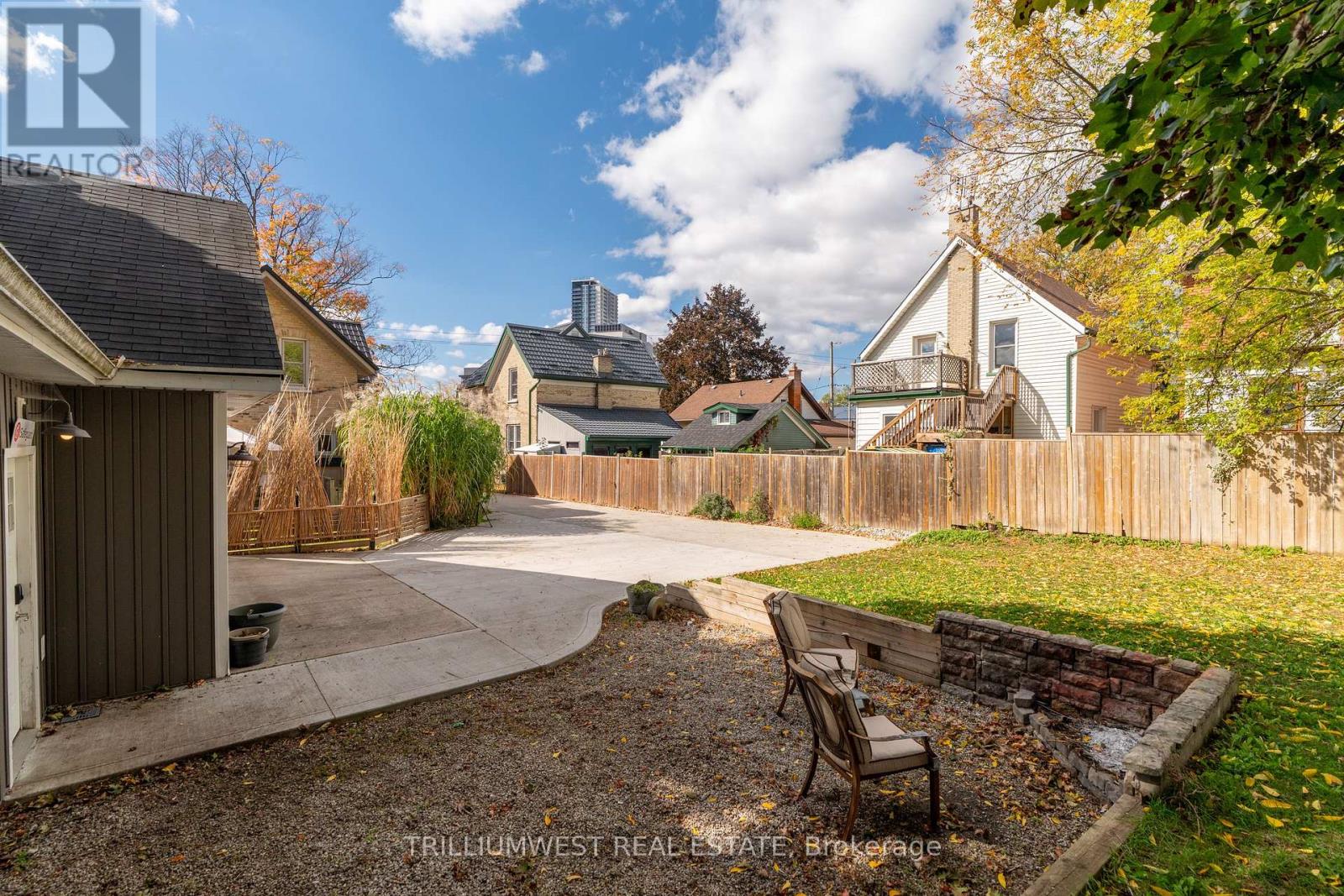 210 Lancaster Street E, Kitchener, Ontario  N2H 1N6 - Photo 38 - X12454771