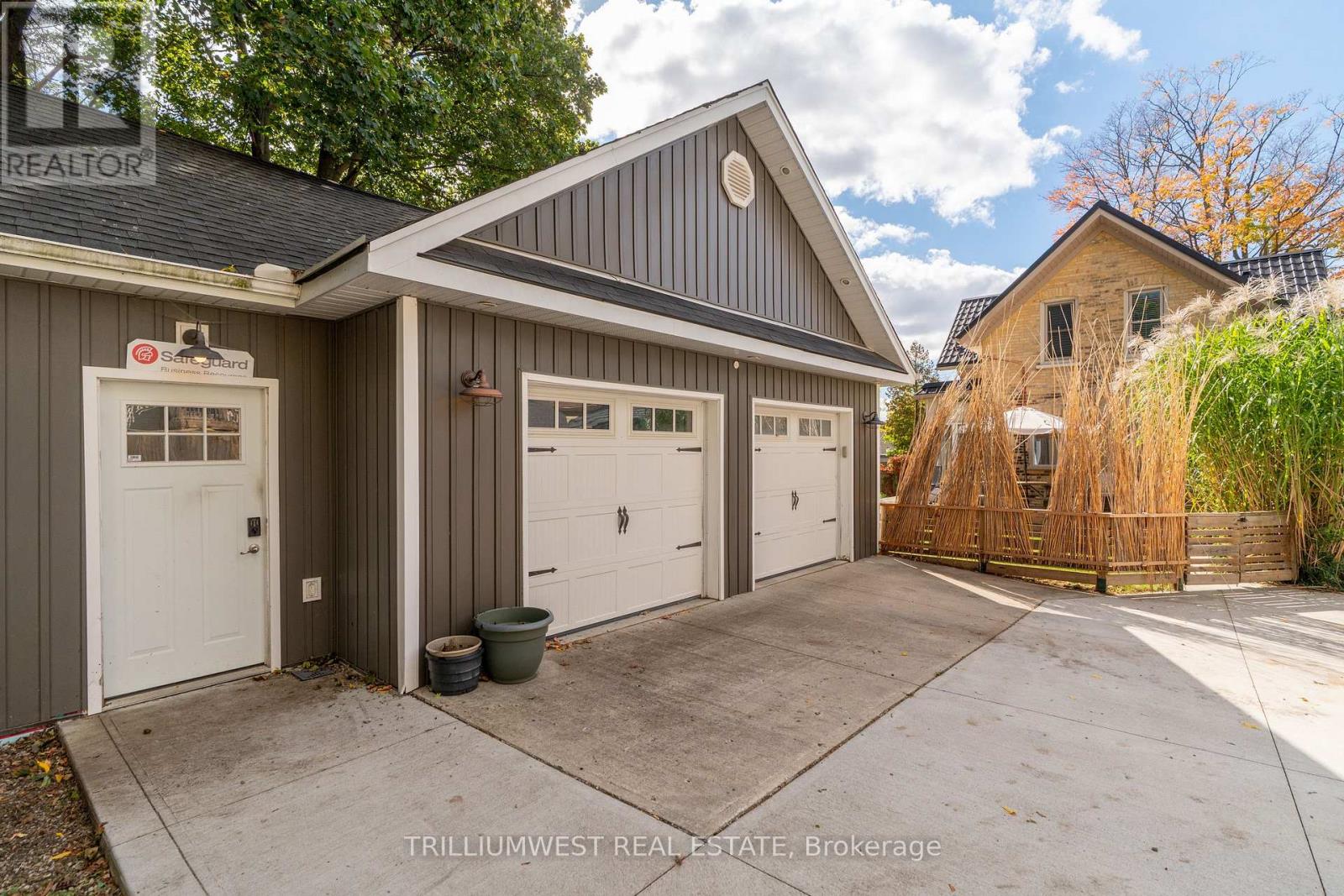 210 Lancaster Street E, Kitchener, Ontario  N2H 1N6 - Photo 39 - X12454771