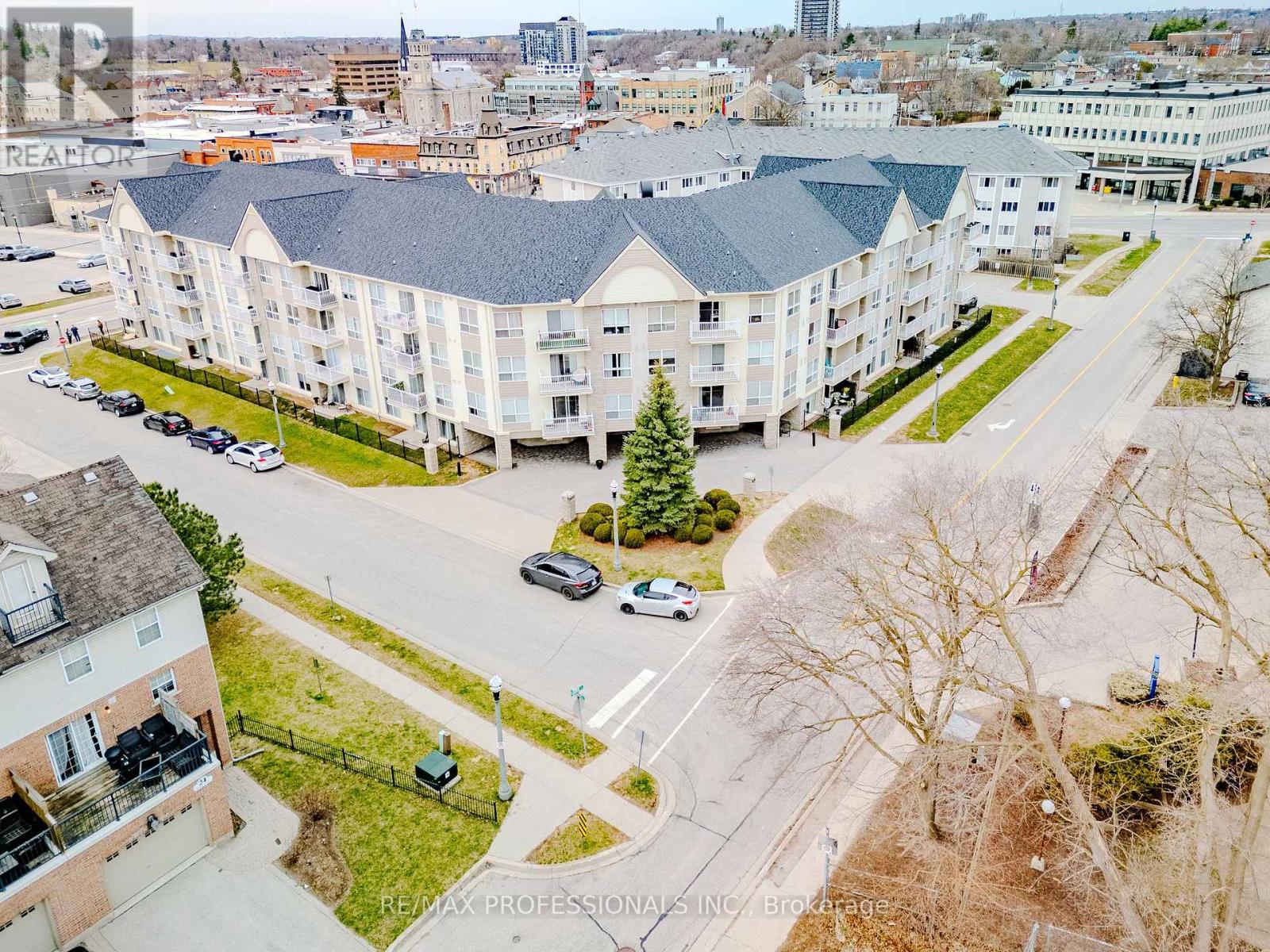 422 - 8 HARRIS STREET, Cambridge, Ontario
