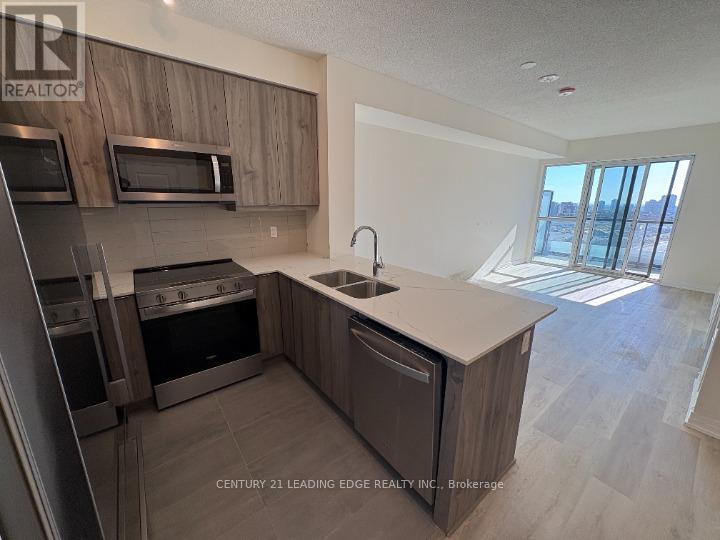 1103 - 15 Watergarden Drive, Mississauga, Ontario  L5R 1B2 - Photo 5 - W12454768