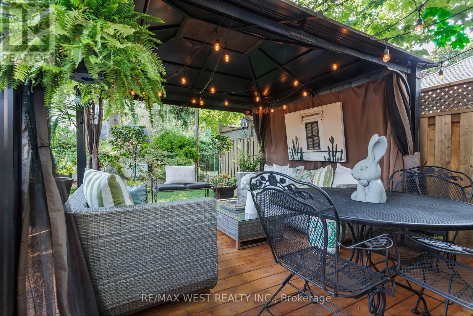 12 Brentwood Road S, Toronto, Ontario  M8Z 3N2 - Photo 23 - W12421362