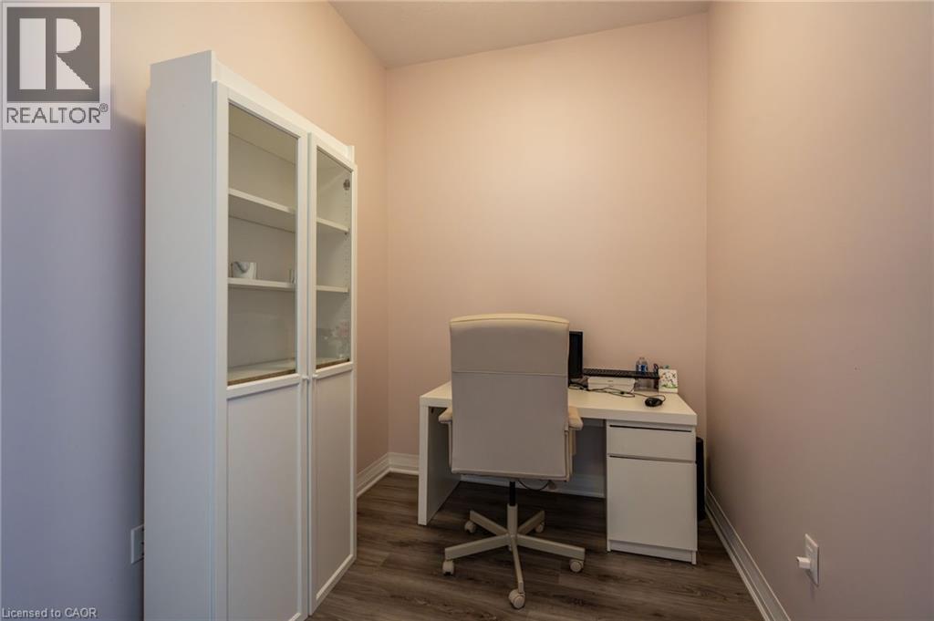 10 Concord Place Place Unit# 512, Grimsby, Ontario  L3M 0G6 - Photo 3 - 40775472