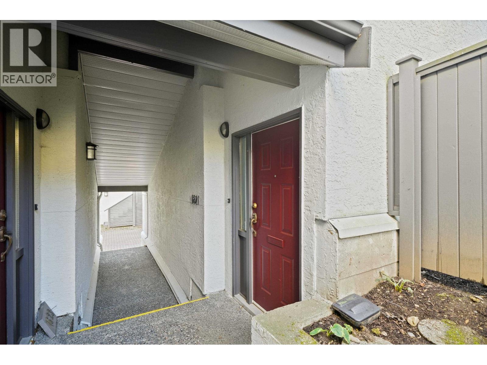 1621 Fell Avenue, North Vancouver, British Columbia  V7P 2K5 - Photo 4 - R3057110
