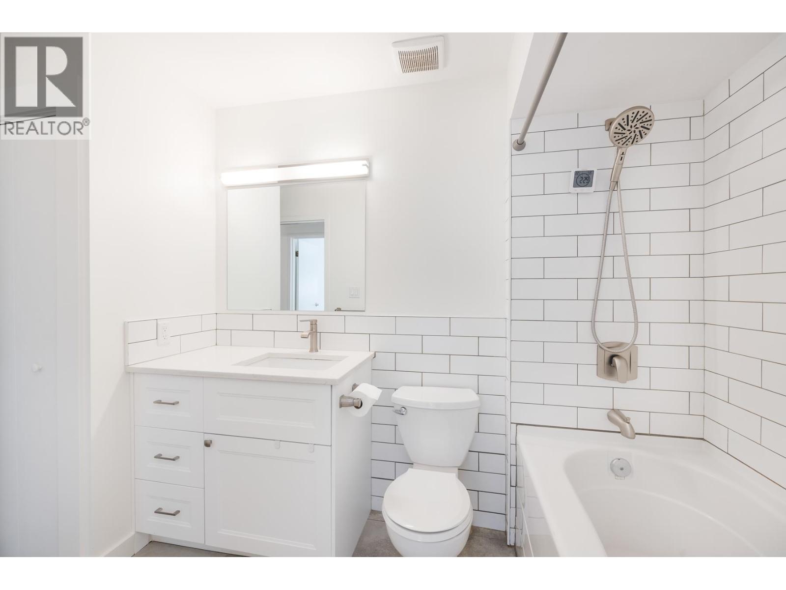 3182 Mountain Highway, North Vancouver, British Columbia  V7K 2H5 - Photo 10 - R3057127