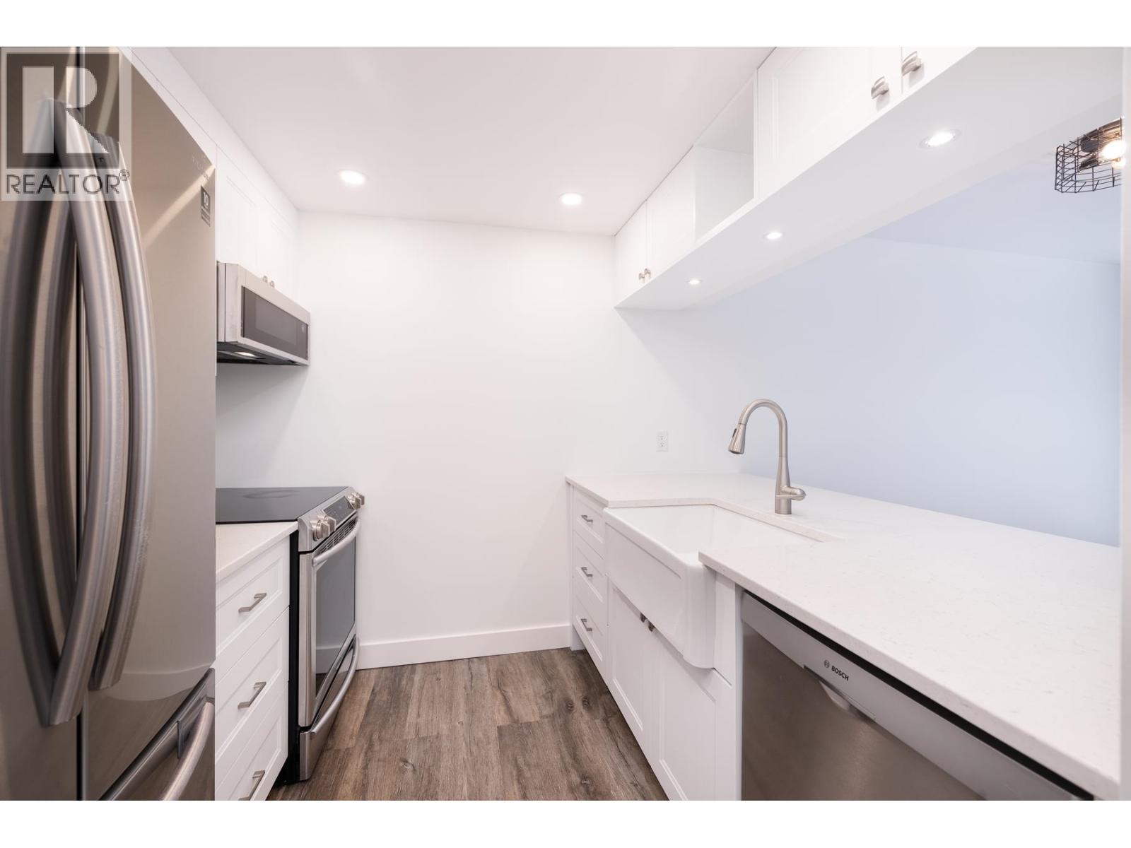 3182 Mountain Highway, North Vancouver, British Columbia  V7K 2H5 - Photo 20 - R3057127