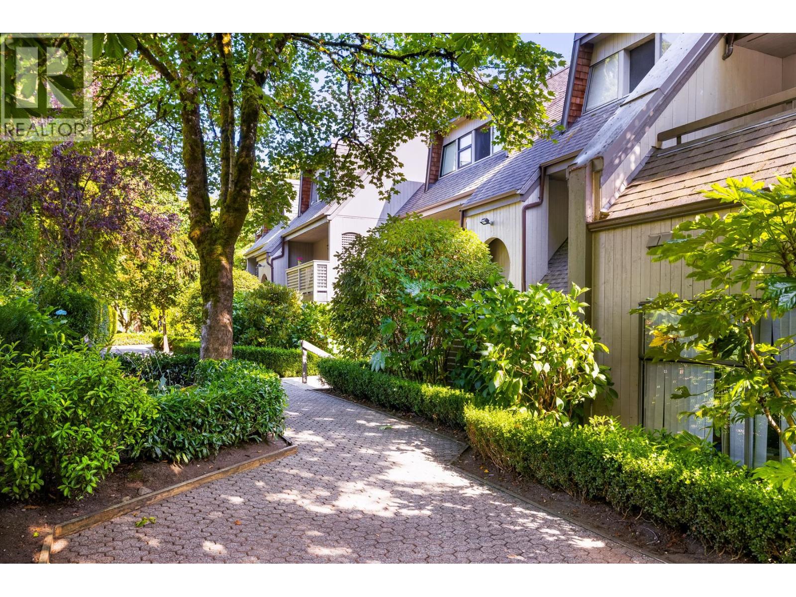 3182 Mountain Highway, North Vancouver, British Columbia  V7K 2H5 - Photo 31 - R3057127