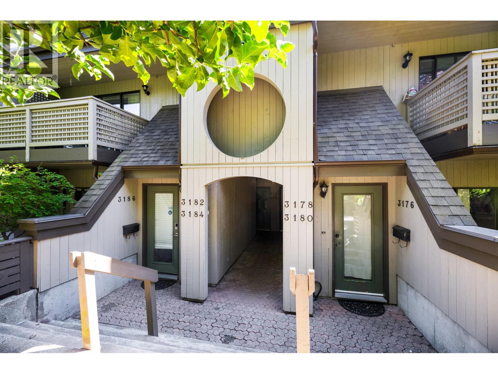 3182 Mountain Highway, North Vancouver, British Columbia  V7K 2H5 - Photo 33 - R3057127