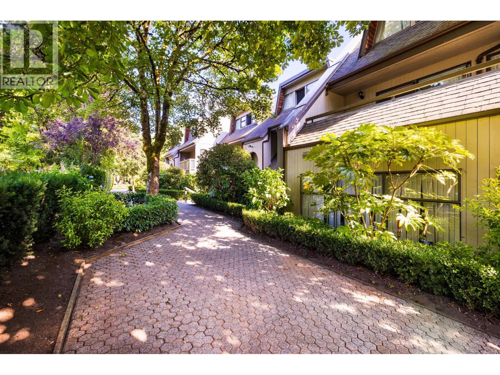 3182 Mountain Highway, North Vancouver, British Columbia  V7K 2H5 - Photo 37 - R3057127