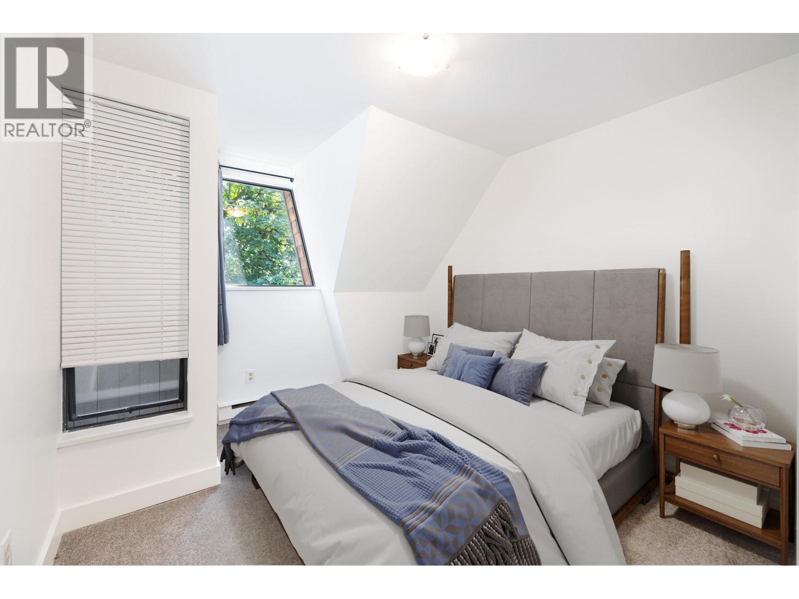 3182 Mountain Highway, North Vancouver, British Columbia  V7K 2H5 - Photo 5 - R3057127