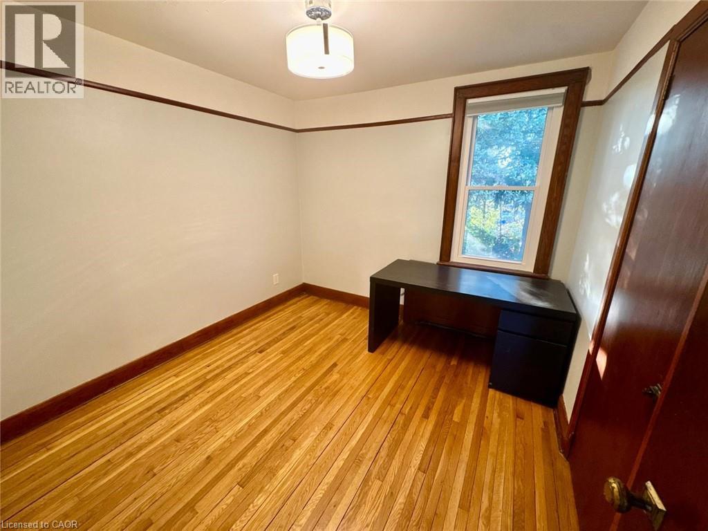 74 East 15th Street Unit# Main Floor, Hamilton, Ontario  L9A 4E9 - Photo 12 - 40771559