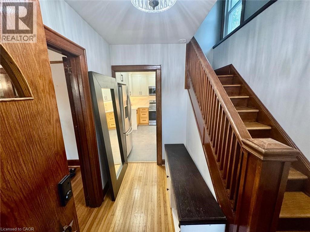 74 East 15th Street Unit# Main Floor, Hamilton, Ontario  L9A 4E9 - Photo 3 - 40771559