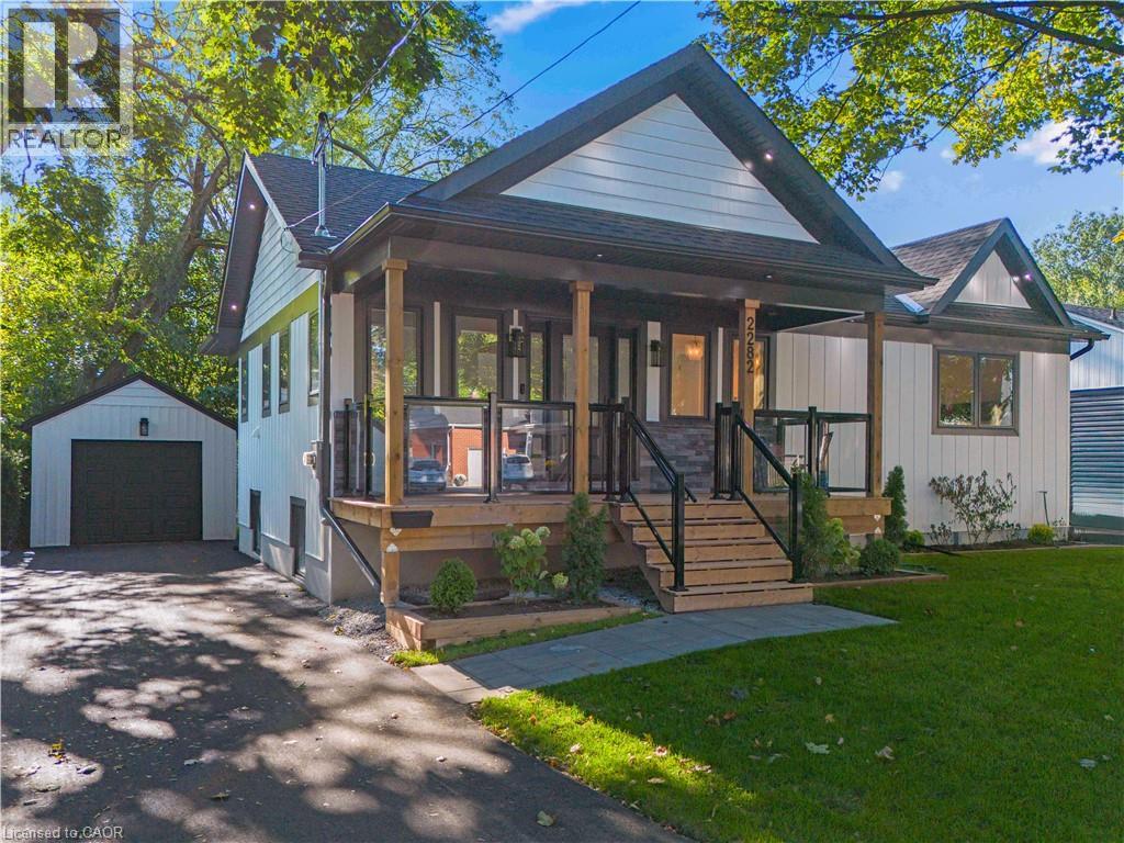 2282 FAIRLEIGH Place, Burlington, Ontario